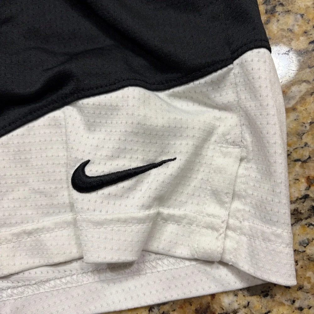 Nike Dri-FIT Boys Basketball Shorts Black White Mesh Size Large L